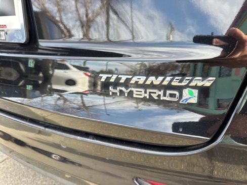 Used 2019 Ford Fusion Titanium image 12