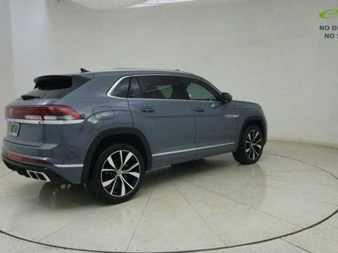Used 2025 Volkswagen Atlas Cross Sport SEL Premium R-Line AWD/4WD image 76
