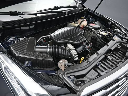 Used 2018 Cadillac XT5 Luxury w/ Driver Awareness Package FWD image 54