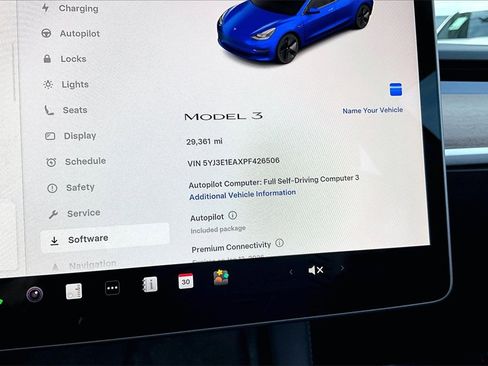 Used 2023 Tesla Model 3 Standard Range image 13