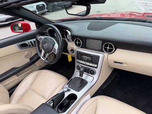 Used 2013 Mercedes-Benz SLK 250 w/ Premium I Pkg image 19