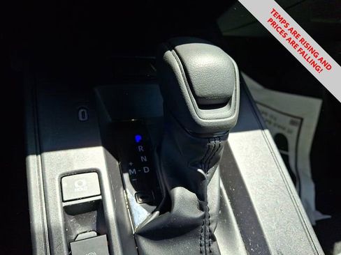 Used 2026 Toyota Corolla Cross L image 15