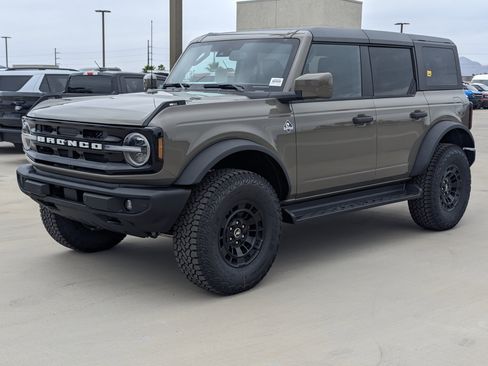 New 2026 Ford Bronco Outer Banks image 5