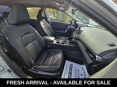Used 2024 Nissan Altima 2.5 S image 9