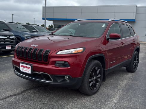 Used 2016 Jeep Cherokee Limited AWD/4WD image 2