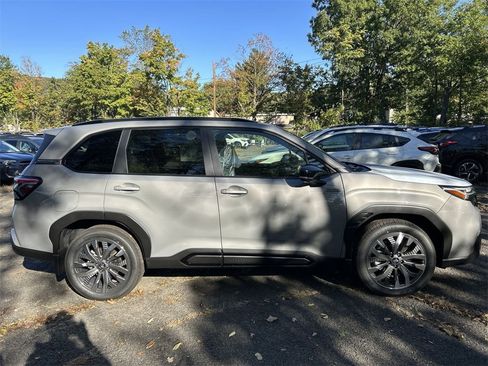 New 2025 Subaru Forester Touring image 9