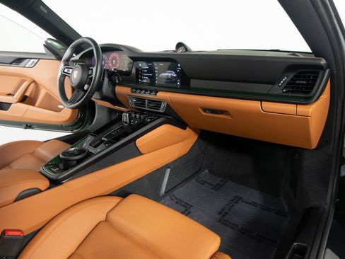 Certified 2026 Porsche 911 Carrera S RWD image 38