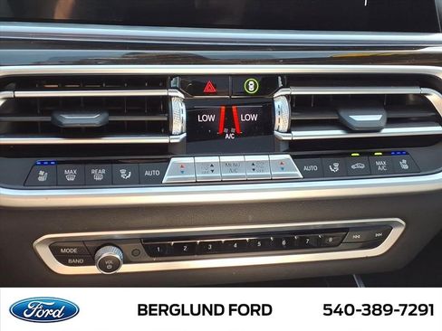 Used 2021 BMW X7 xDrive40i w/ Executive Package AWD/4WD image 29