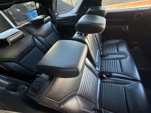 Used 2017 Land Rover Discovery HSE image 21