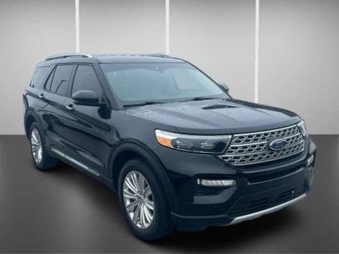 Used 2021 Ford Explorer Limited w/ Equipment Group 301A AWD/4WD image 2