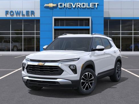 New 2026 Chevrolet TrailBlazer LT w/ LT Cold Weather Package AWD/4WD image 6