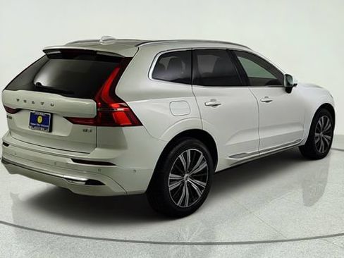 Used 2023 Volvo XC60 B5 Ultimate FWD image 7