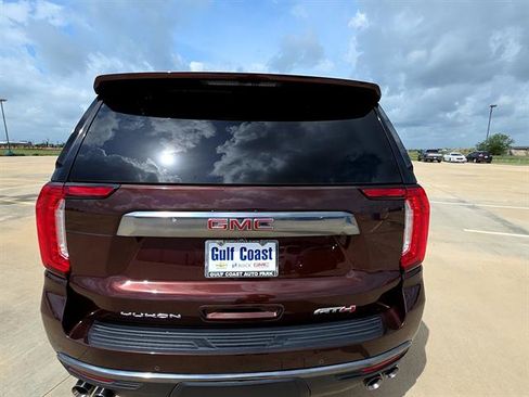 Used 2022 GMC Yukon AT4 AWD/4WD image 9