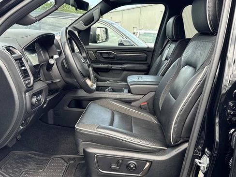 Used 2025 RAM 1500 Limited AWD/4WD image 9