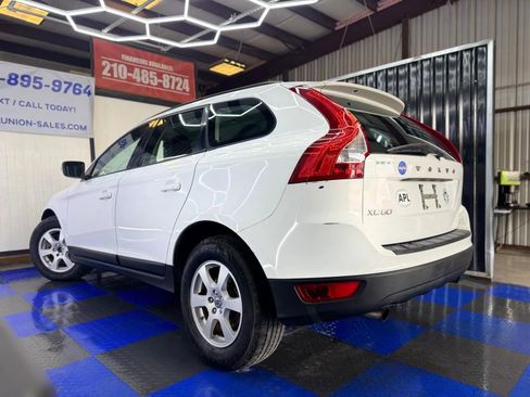 Used 2011 Volvo XC60 3.2 image 29