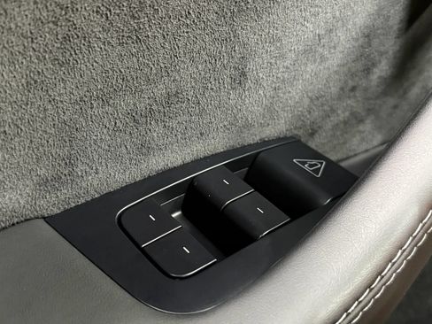 Used 2026 Tesla Model Y AWD image 25