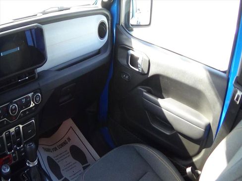 Certified 2024 Jeep Wrangler Willys image 14