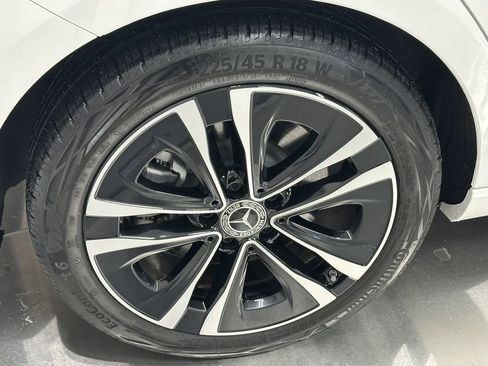 Certified 2025 Mercedes-Benz CLA 250 4MATIC image 19