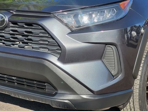 Used 2020 Toyota RAV4 LE image 5