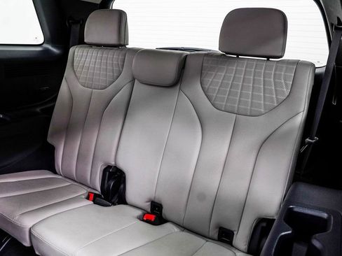 Used 2024 Hyundai Palisade Limited image 18