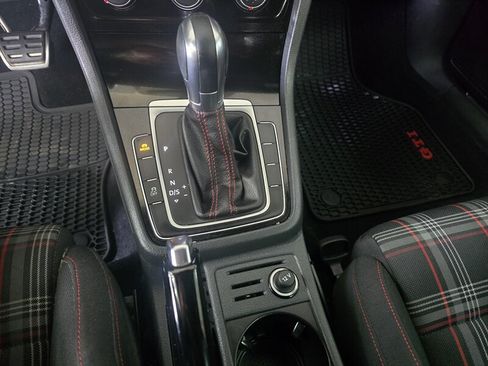 Used 2017 Volkswagen GTI S FWD image 22