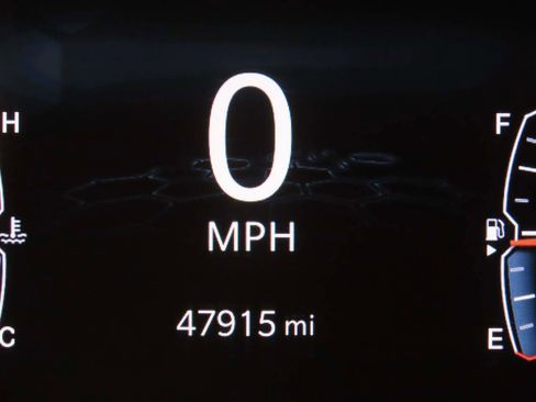 Used 2024 Jeep Compass Trailhawk image 10