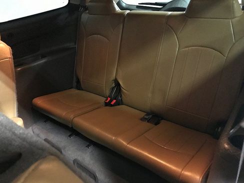 Used 2017 Buick Enclave Premium w/ Experience Buick Package FWD image 31