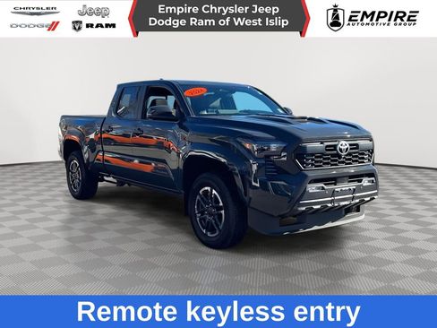 Used 2024 Toyota Tacoma TRD Sport image 1