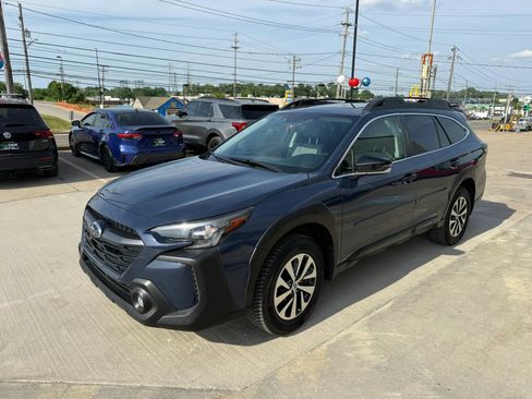 Used 2024 Subaru Outback Premium AWD/4WD image 5