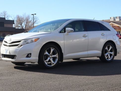 Used 2014 Toyota Venza XLE image 11