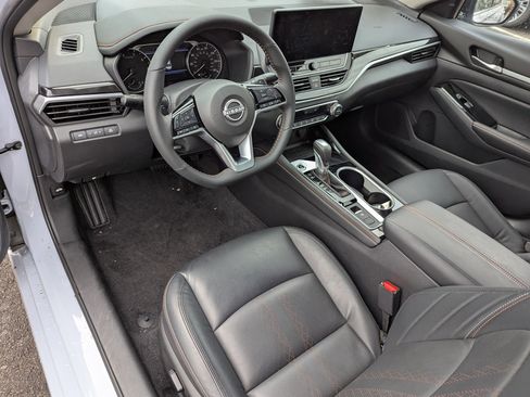 New 2025 Nissan Altima 2.5 SR w/ SR Premium Package image 3