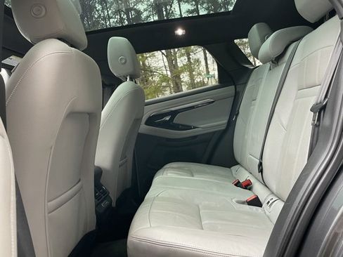 Used 2020 Land Rover Range Rover Evoque SE image 15
