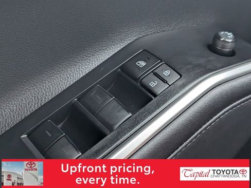 Used 2023 Toyota Highlander XLE image 15