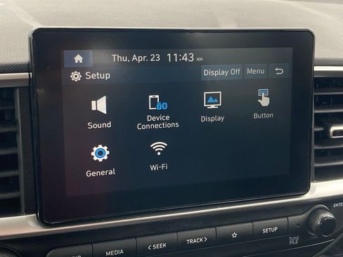 Used 2025 Hyundai Venue SEL image 19