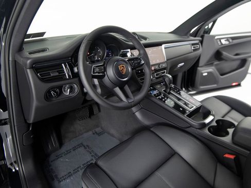New 2026 Porsche Macan AWD/4WD image 15