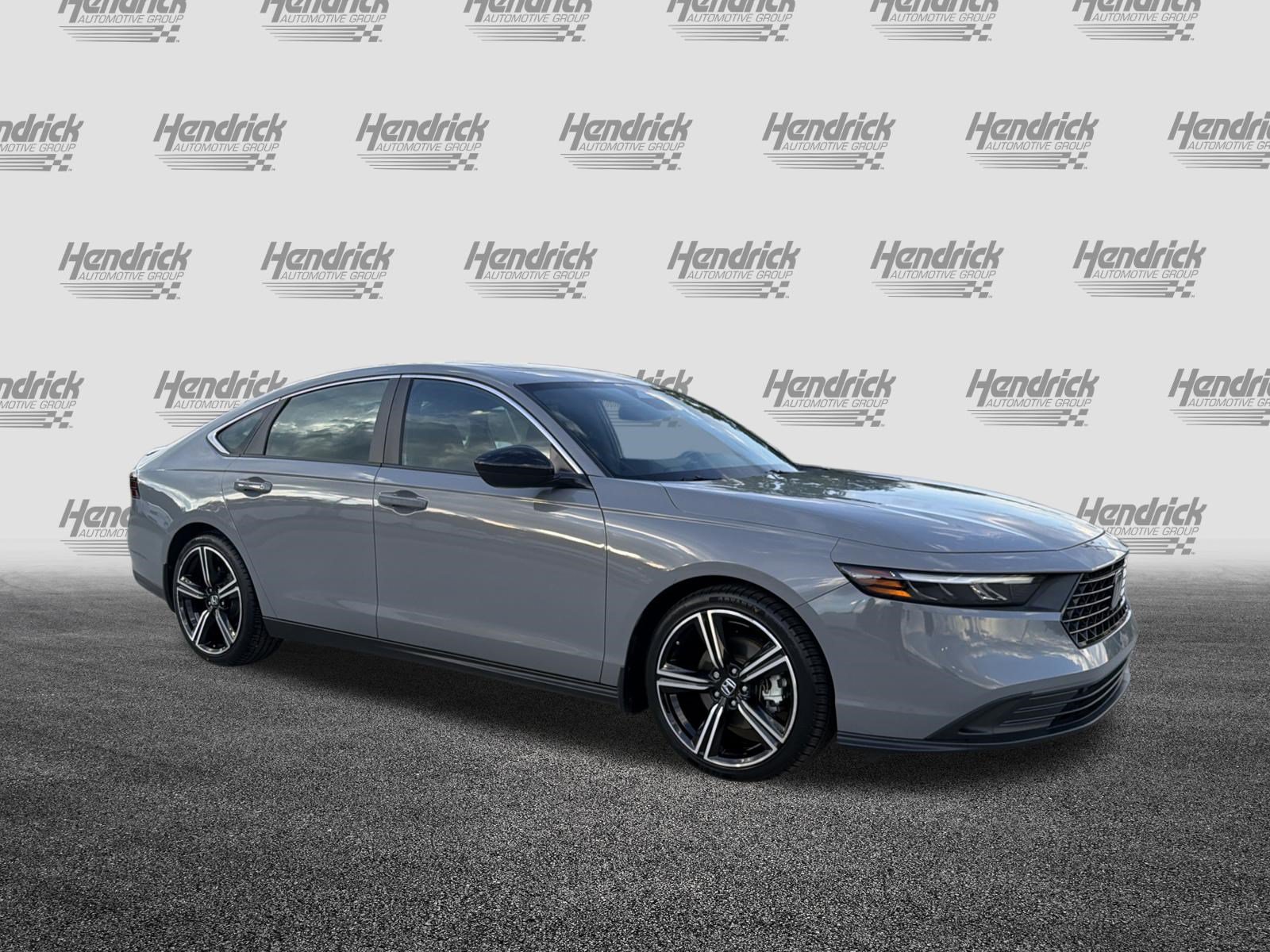 Used 2024 Honda Accord Sport image 2