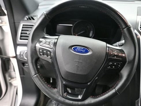 Used 2018 Ford Explorer Sport image 16