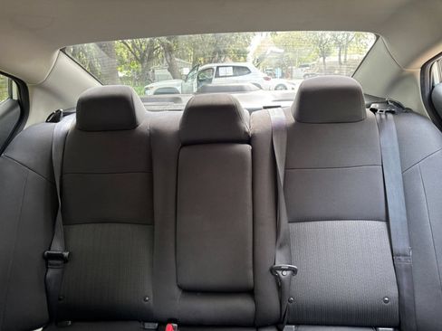 Used 2025 Nissan Altima 2.5 SV FWD image 38