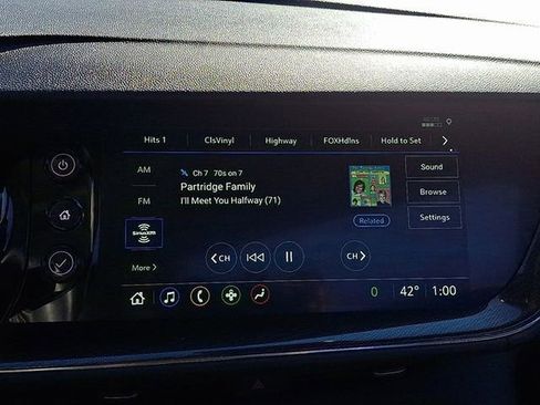 Used 2023 Buick Envision Essence w/ Sport Touring Package image 17