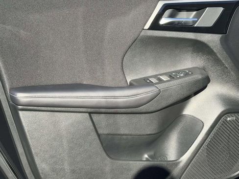 New 2026 Mitsubishi Outlander ES image 12