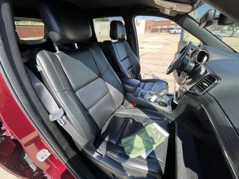 Used 2019 Jeep Grand Cherokee Limited AWD/4WD image 28