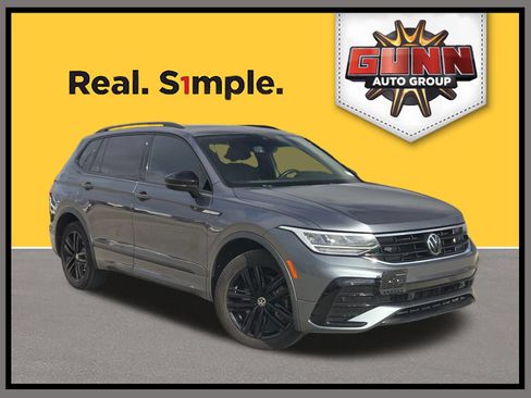 Used 2022 Volkswagen Tiguan SE R-Line FWD image 1