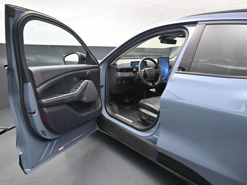 Used 2023 Ford Mustang Mach-E Premium RWD image 9
