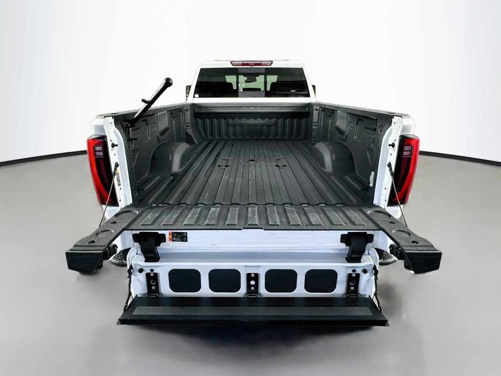 Used 2024 GMC Sierra 3500 Denali AWD/4WD image 29