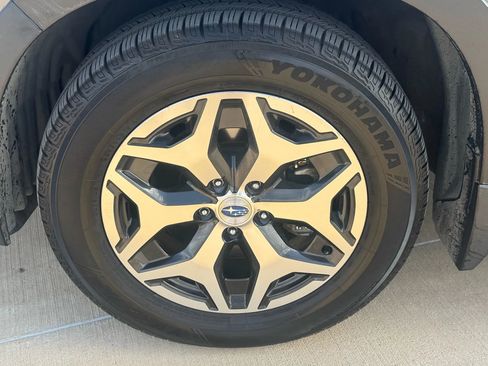 Used 2021 Subaru Forester Premium image 13