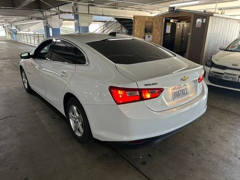 Used 2021 Chevrolet Malibu LS FWD image 3