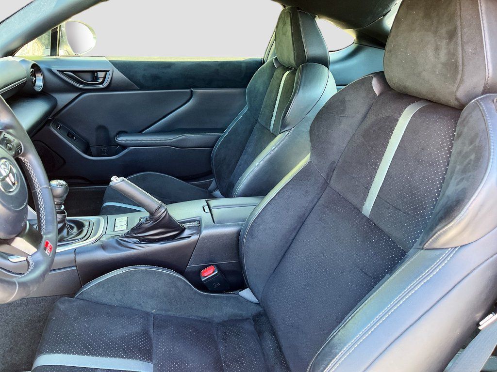 Used 2023 Toyota GR86 Premium RWD image 20