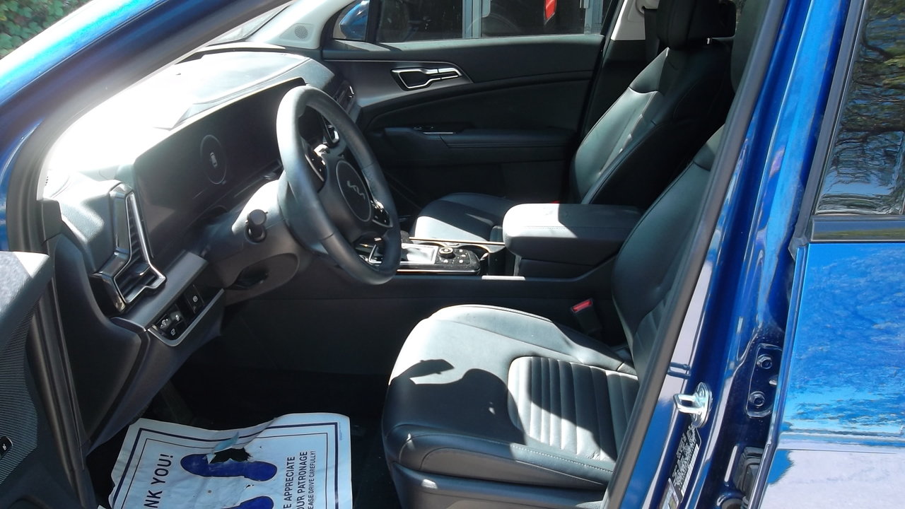 Used 2024 Kia Sportage SX FWD image 6