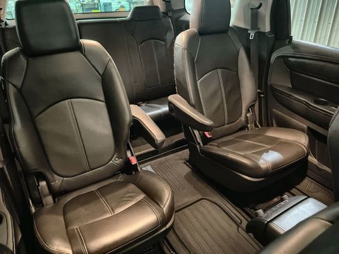 Used 2017 GMC Acadia Limited SLT image 25