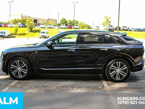 Used 2023 Cadillac Lyriq 2WD image 5